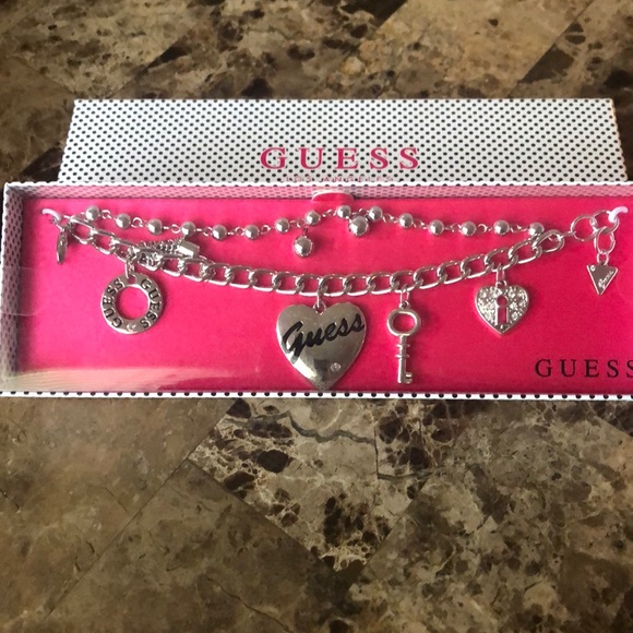 Guess Bracelet and earrings - Picture 1 of 5